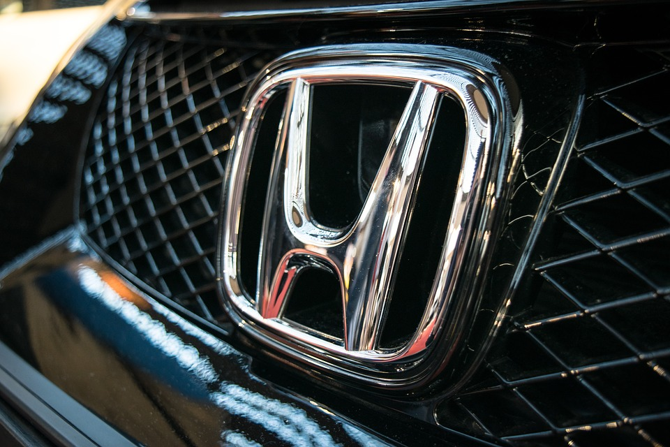 Close on Honda symbol on Honda CR-V grille